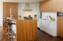 Maric – Cherry / High Gloss White