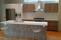 34th Street – Canella Rustic Textured Melamine / High Gloss White – Recessed Pull